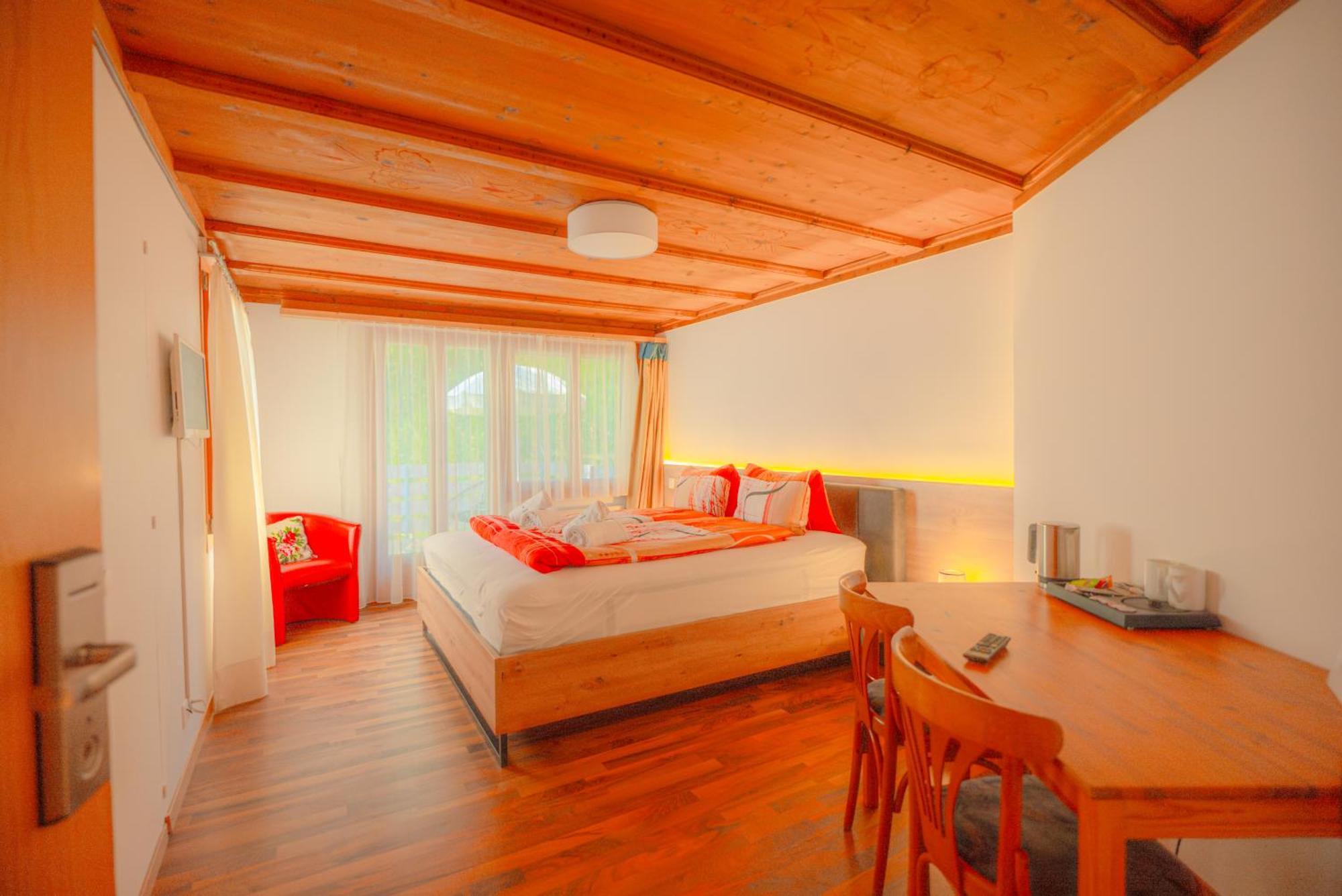 Hotel Wildbach Brienz Бриенц Екстериор снимка