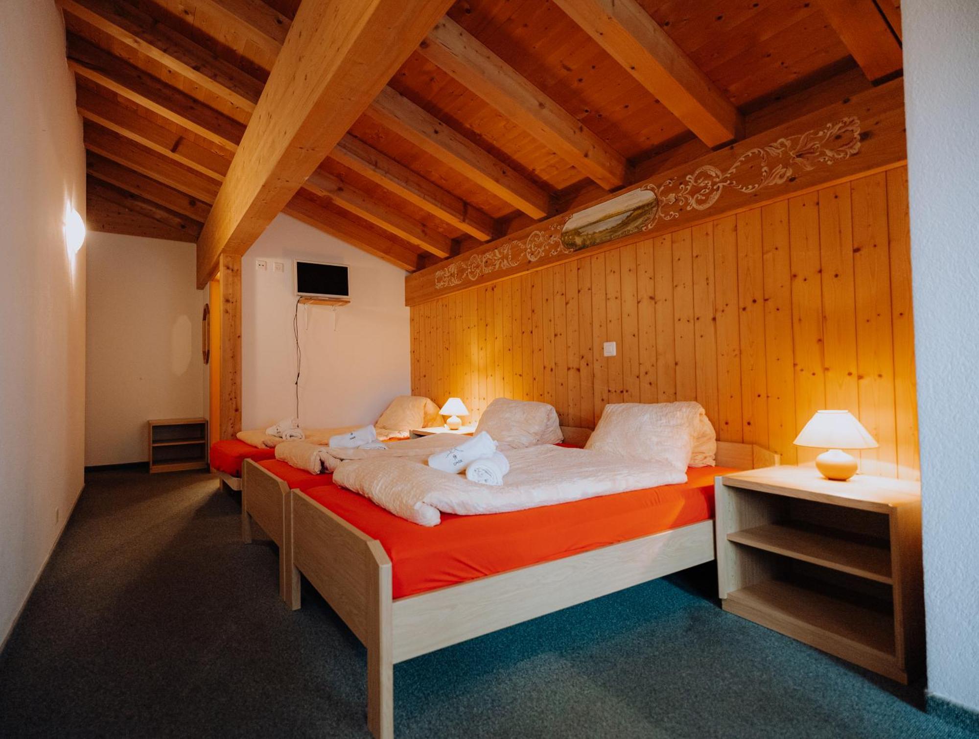 Hotel Wildbach Brienz Бриенц Екстериор снимка
